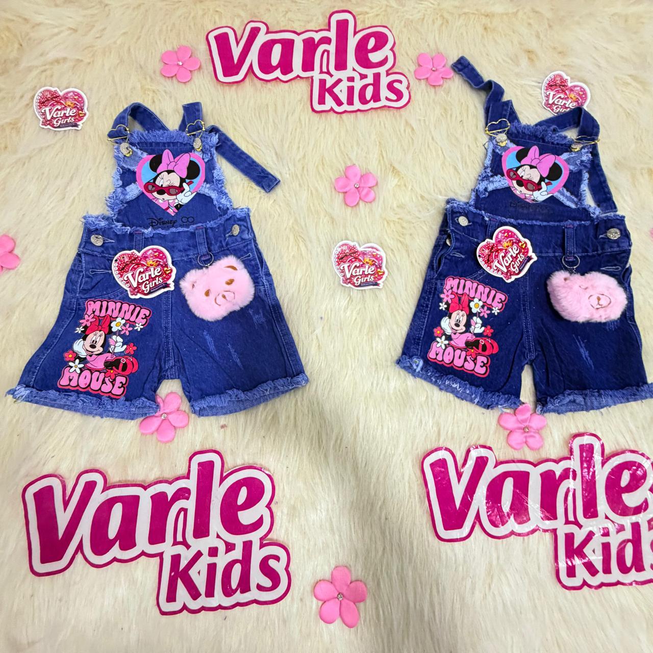 Braga Short Denim Personaje Rosado y Bolsillo de Peluche